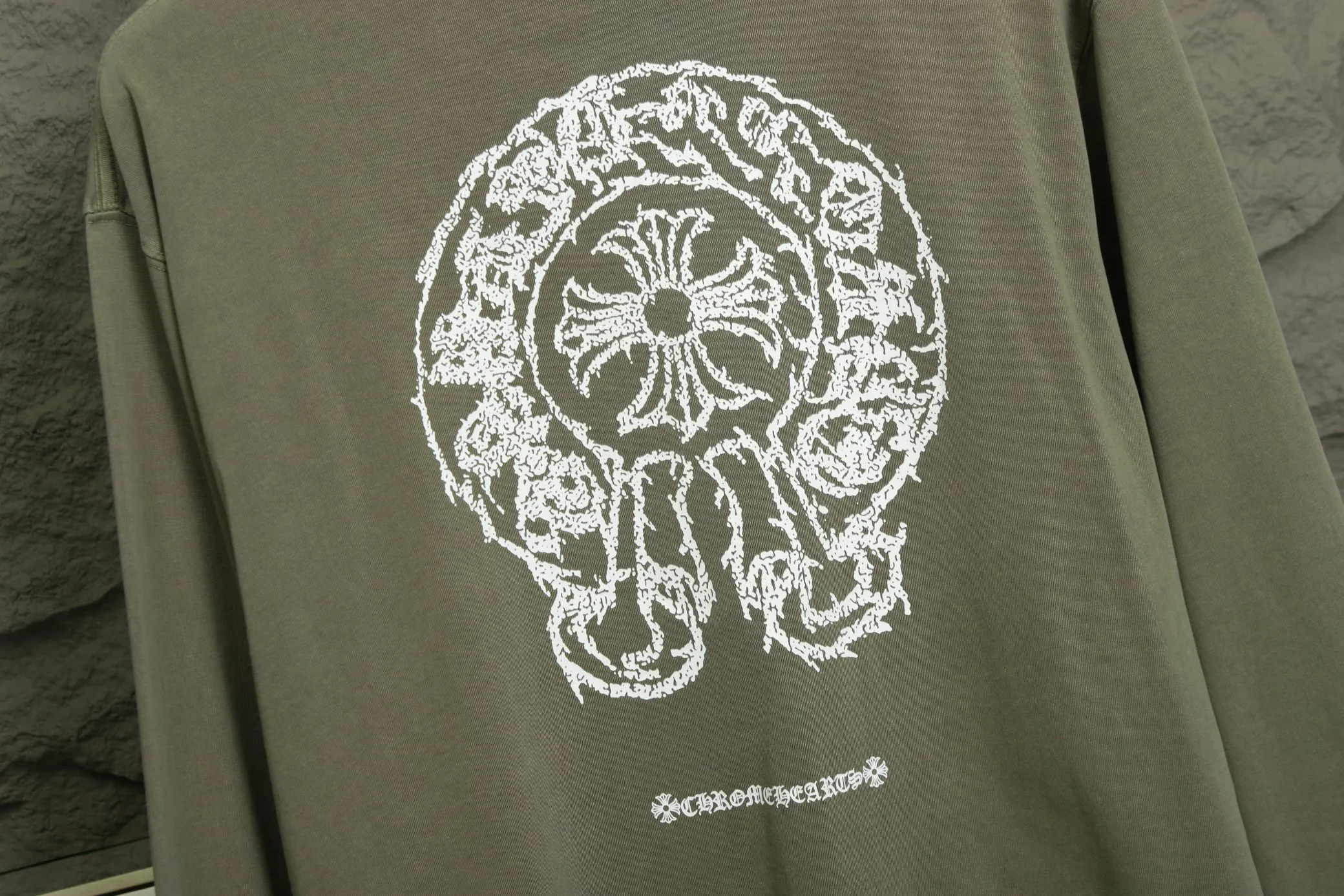 🅿️280 High-quality 25803 2025 early autumn new release🔥 Croxin washed distressed disc length T, 270g high weight double yarn plain fabric, and both the fabric and the garment have been washed, which is equivalent to two washing processes to prevent shrinkage.
